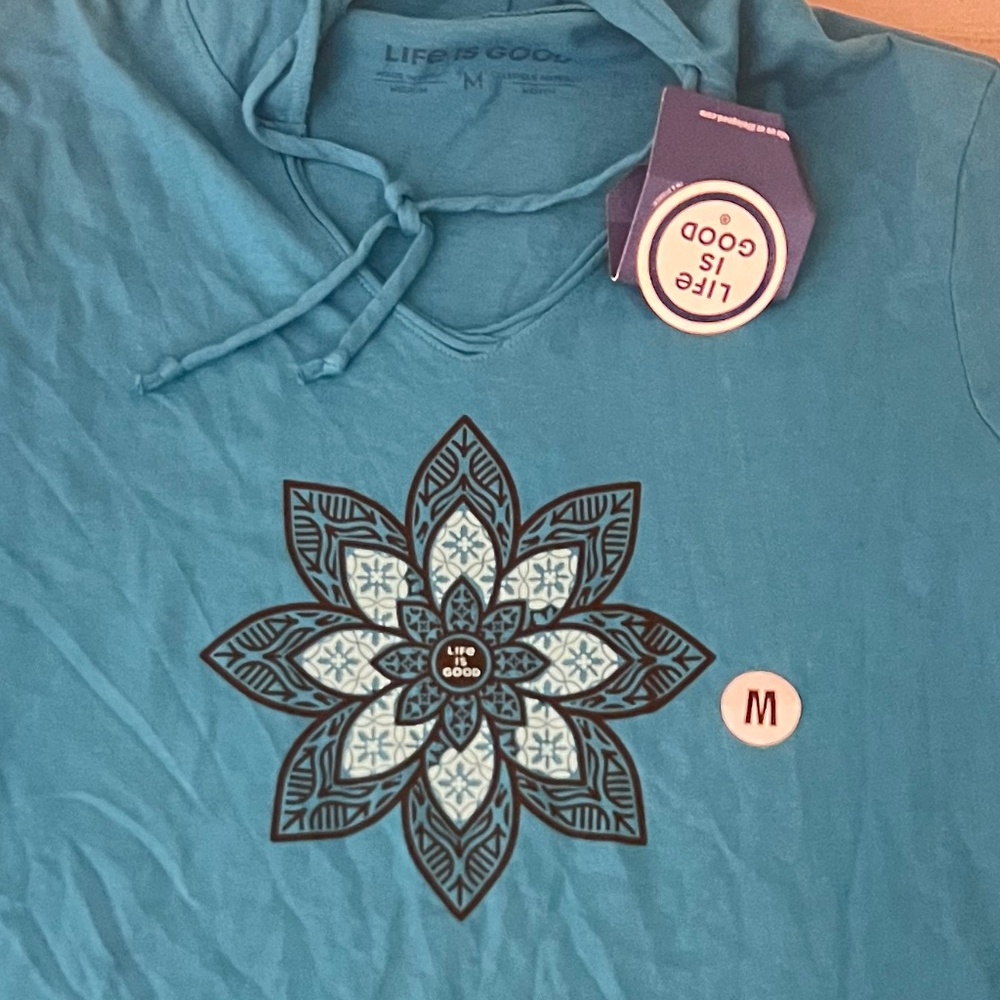 Life Is Good women’s hoodie shirt - Brand new!